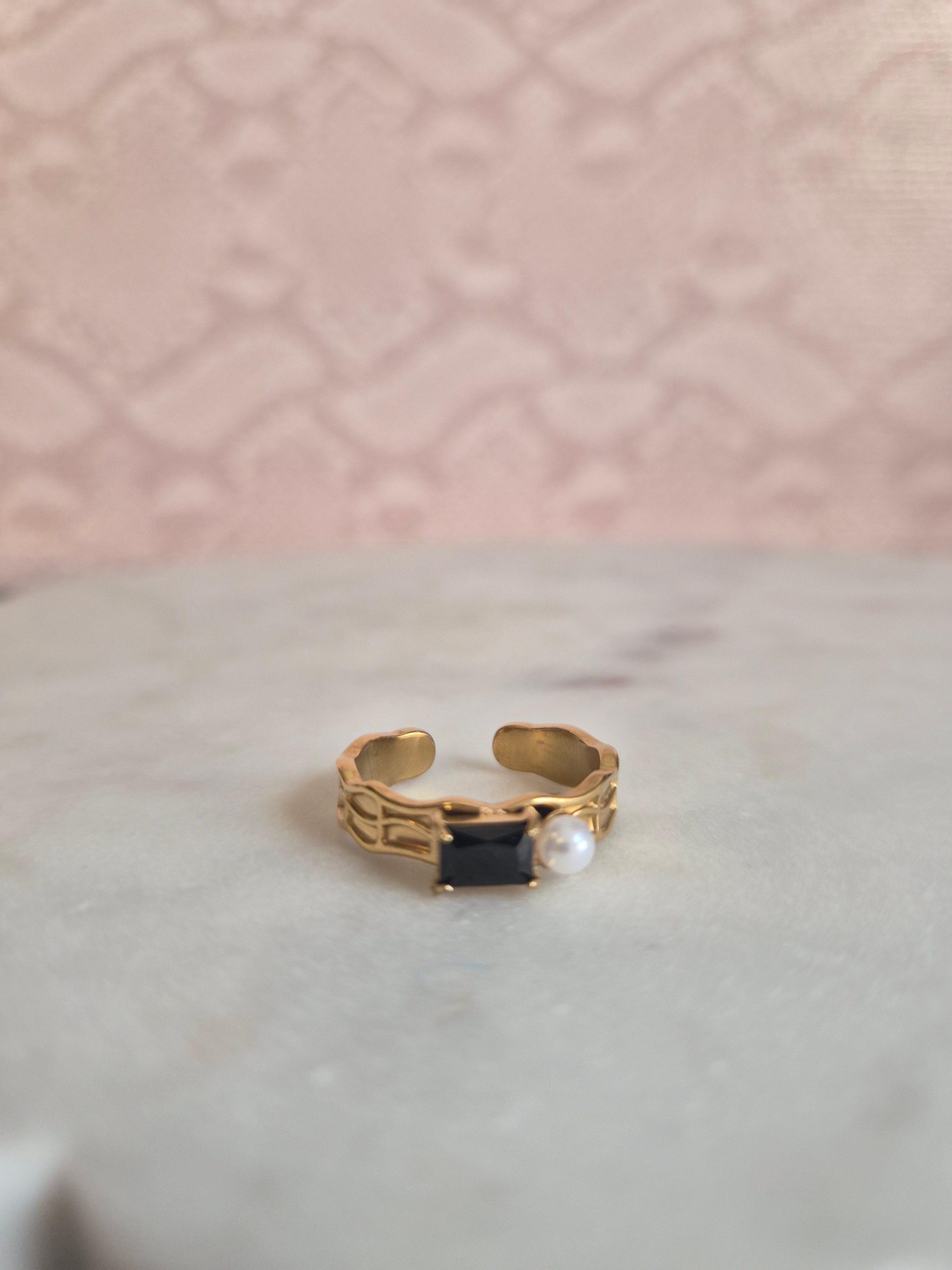 Black Pearl Ring